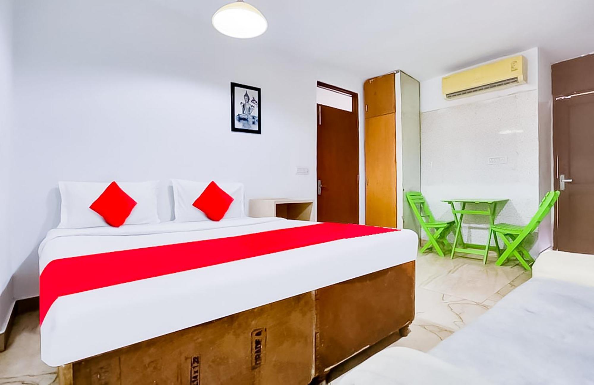 T 49- Hauz Khas Village Bed & Breakfast New Delhi